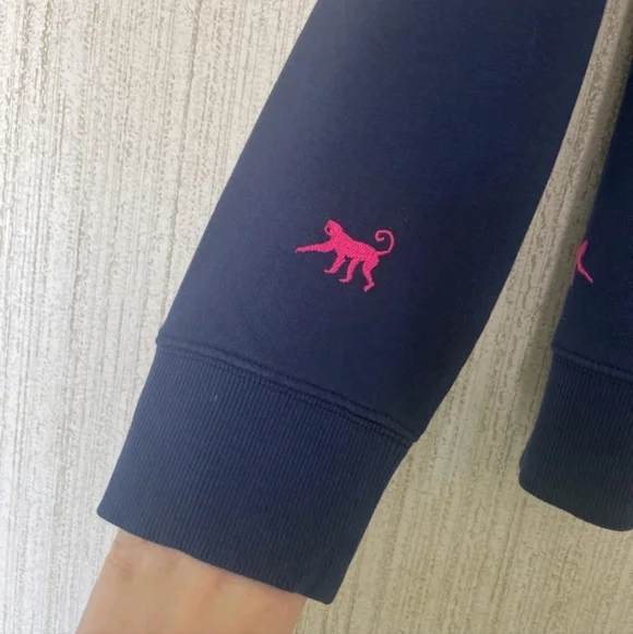 NWT Lilly Pulitzer Size Medium Ballad Sweatshirt Low Tidy Navy Monkey Half Drop - Picture 8 of 11